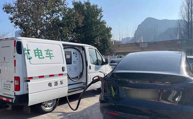 南开区汽车搭电
